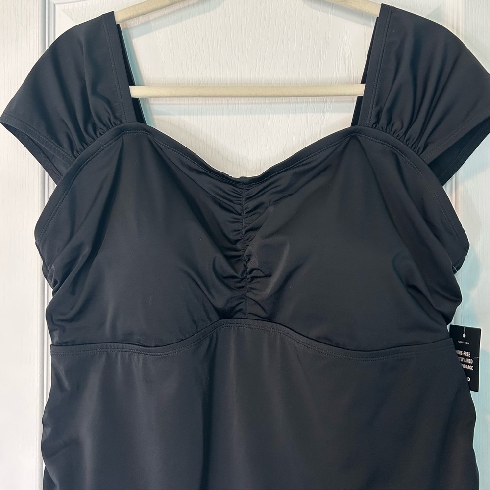 Torrid One Piece Swimsuit Women’s 3X Black Wireless Ruched Cap Sleeves - Picture 2 of 9